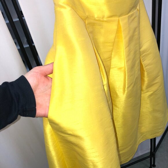 YELLOW POCKETS Size 2 Knee-Length Bridesmaid Dress, Canary Sunshine Butter Lemon - Picture 4 of 7